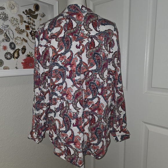 Liz Claiborne White Button-Down Paisley Shirt with Red & Blue Accents - Picture 2 of 7